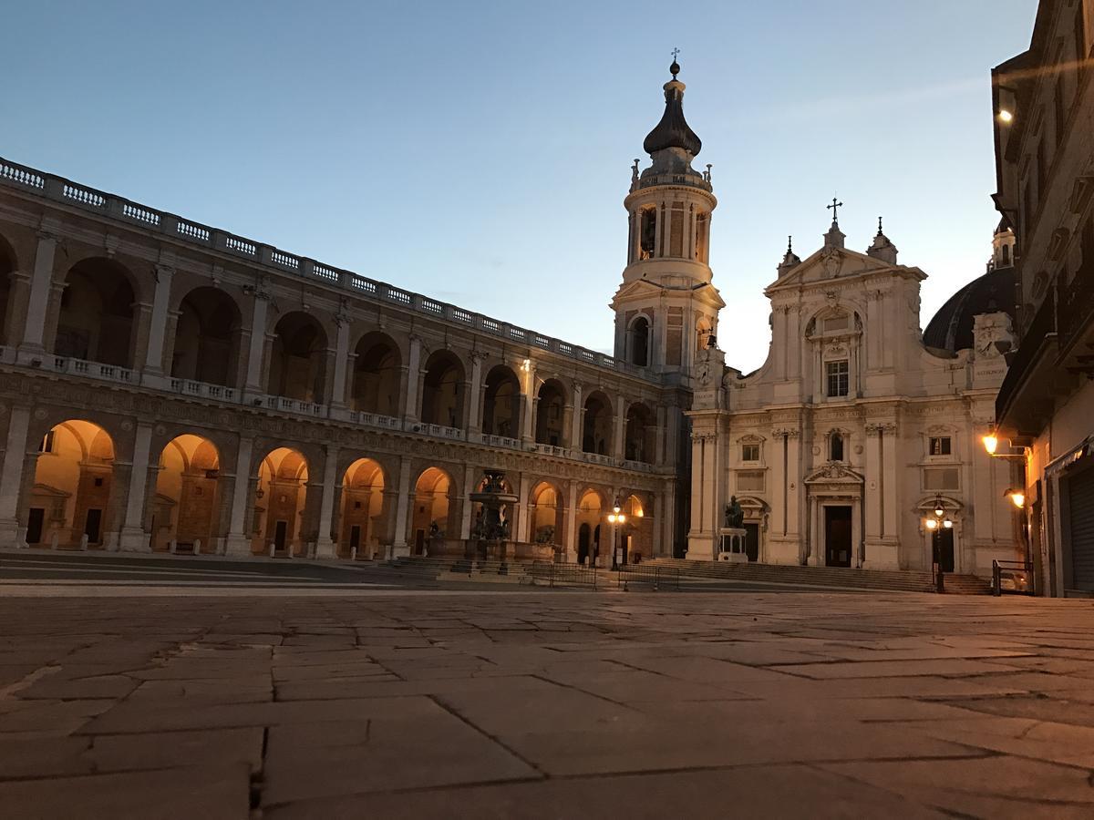 Hotel Pellegrino E Pace Loreto Zewnętrze zdjęcie