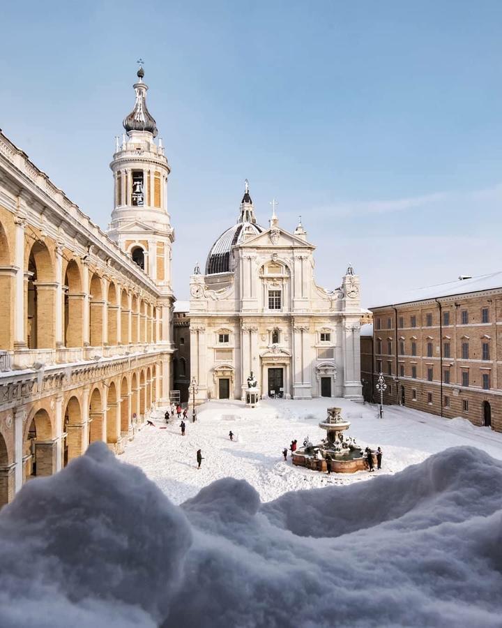 Hotel Pellegrino E Pace Loreto Zewnętrze zdjęcie