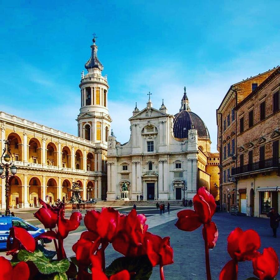 Hotel Pellegrino E Pace Loreto Zewnętrze zdjęcie