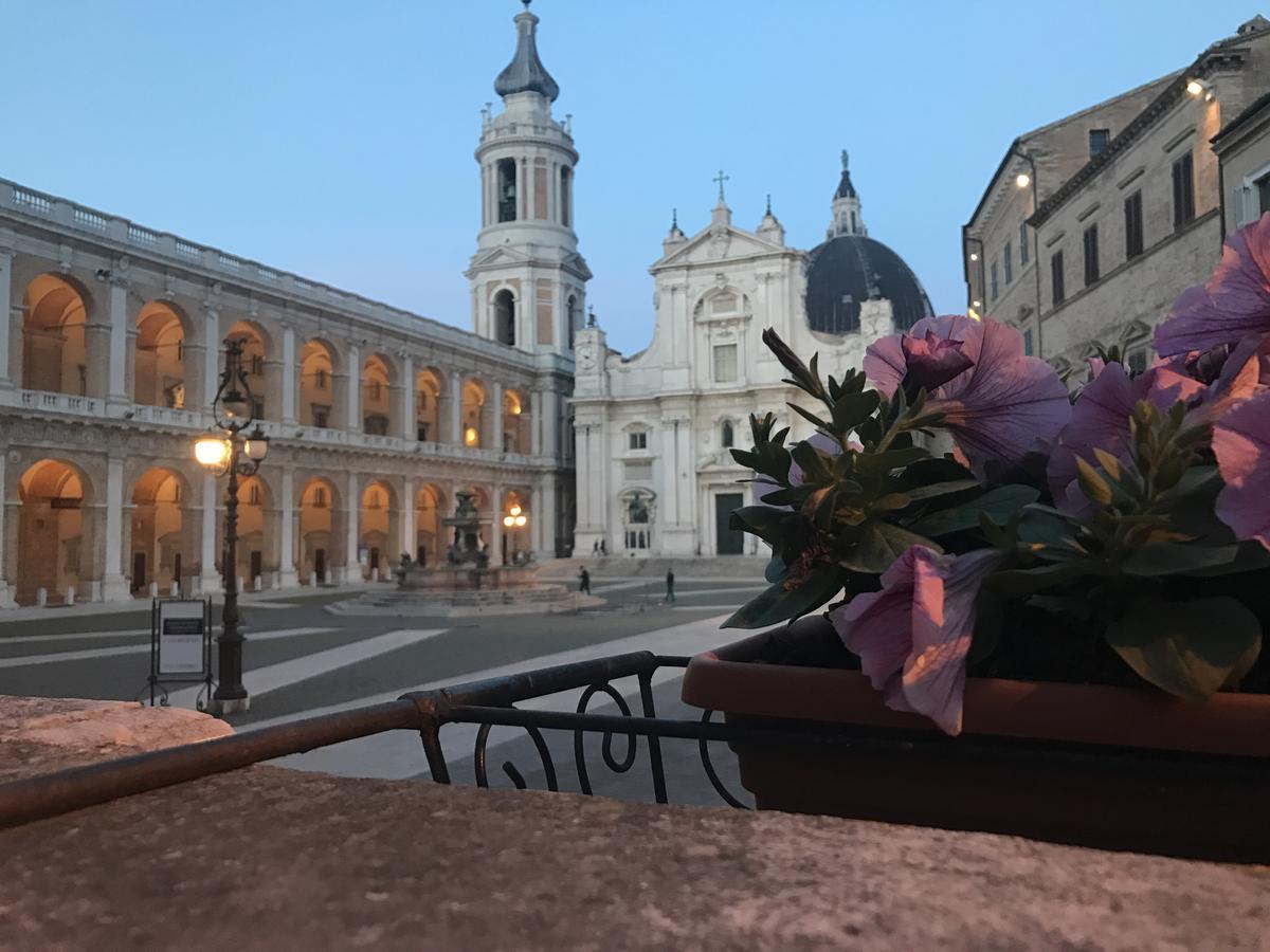 Hotel Pellegrino E Pace Loreto Zewnętrze zdjęcie