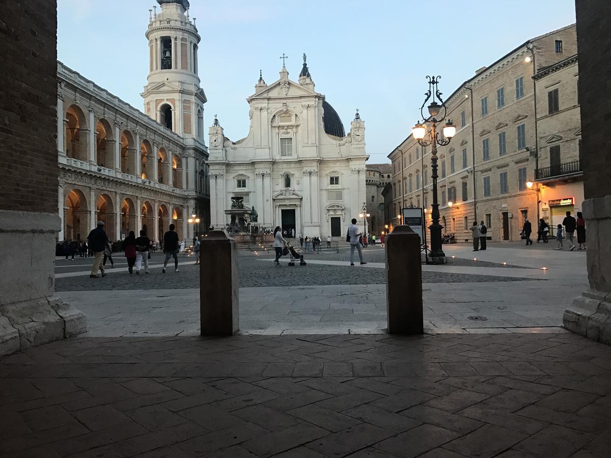 Hotel Pellegrino E Pace Loreto Zewnętrze zdjęcie